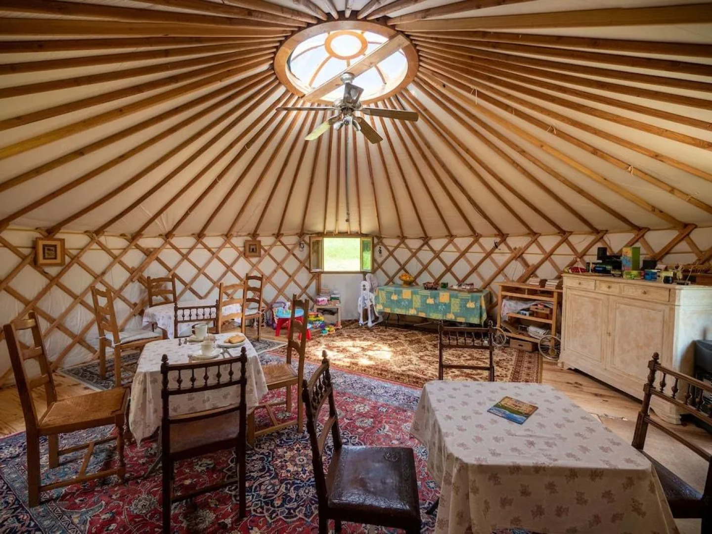 Yourtissimo - La Maison Rouge