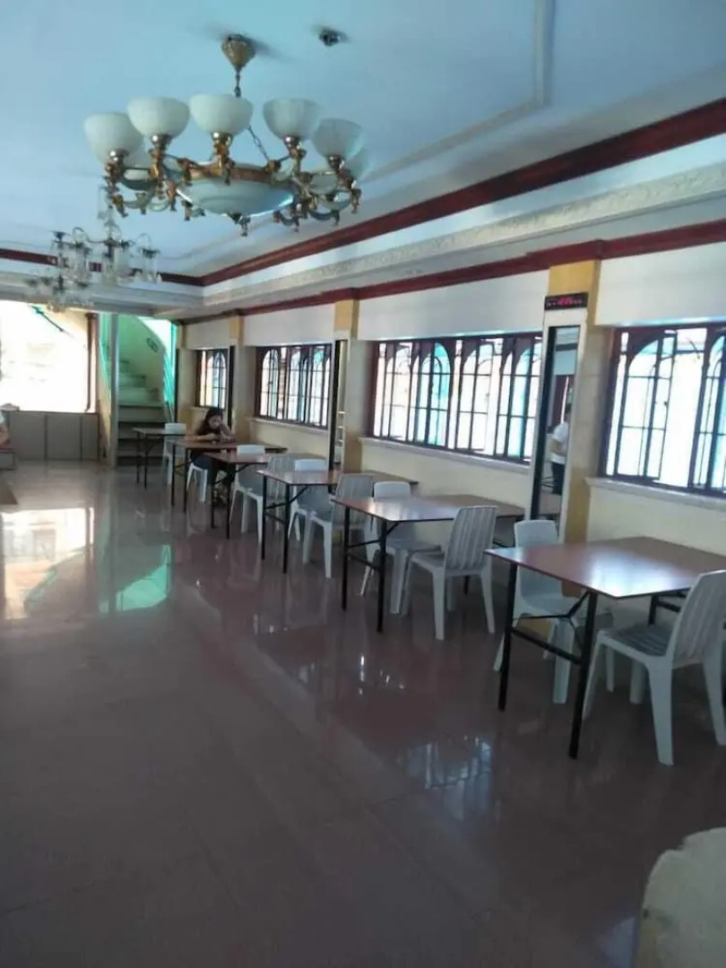 Famous Pension House II