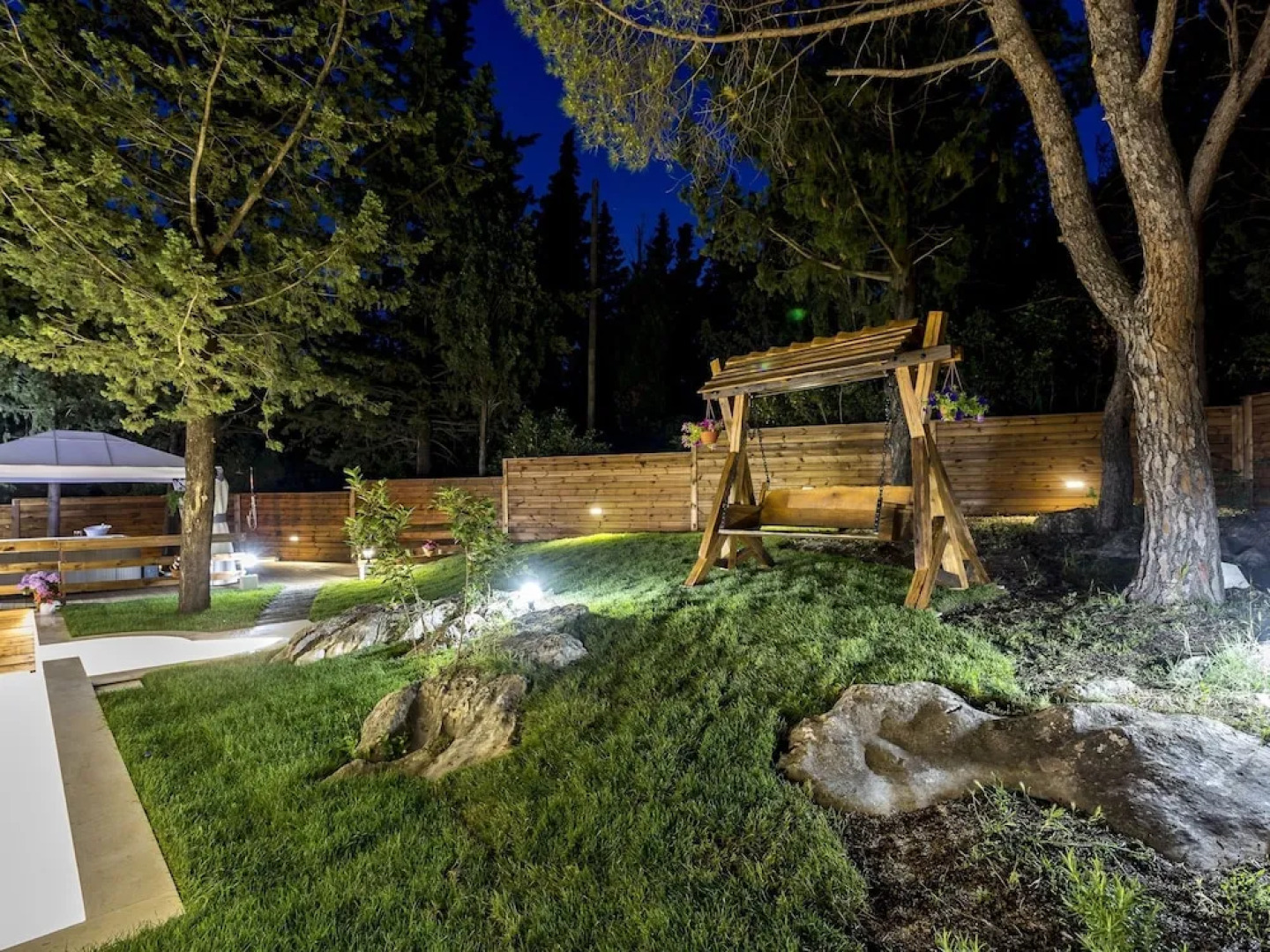 Fabuluous Villa with Private Pool, Garden, Hot Tub