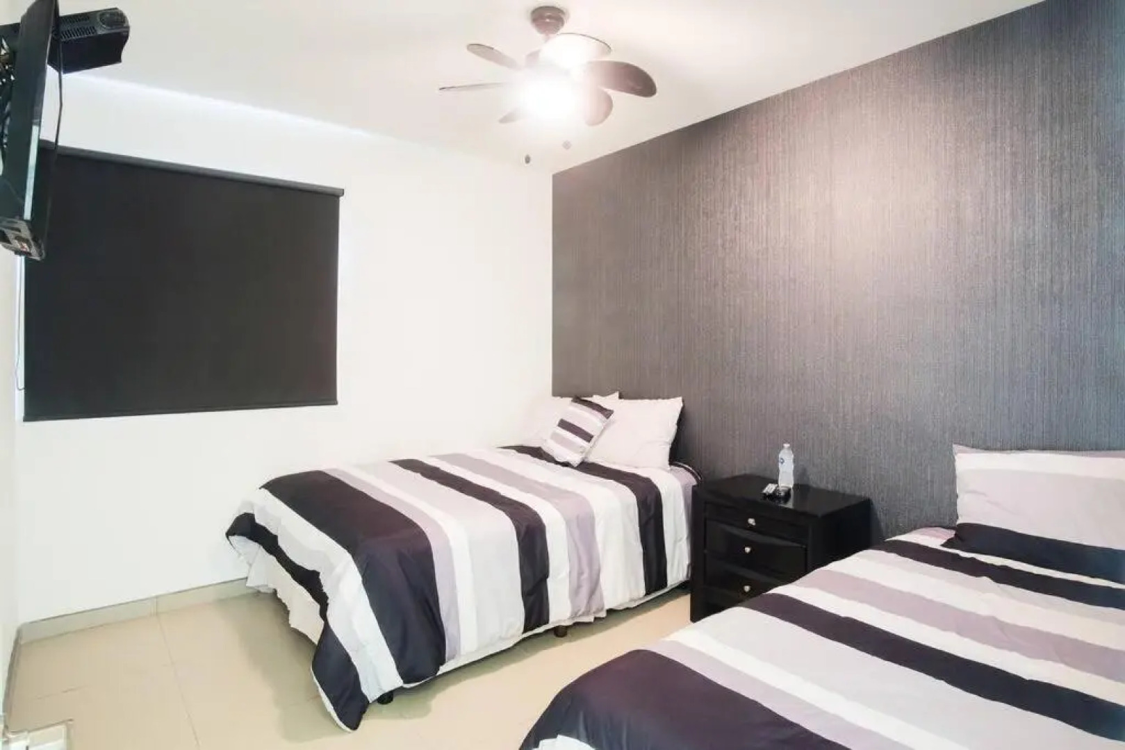 New House / VIP / 1 Block to the Beach