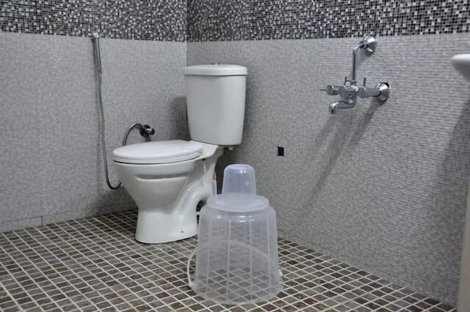 Crescent Residency (emarald Crescent Residency)