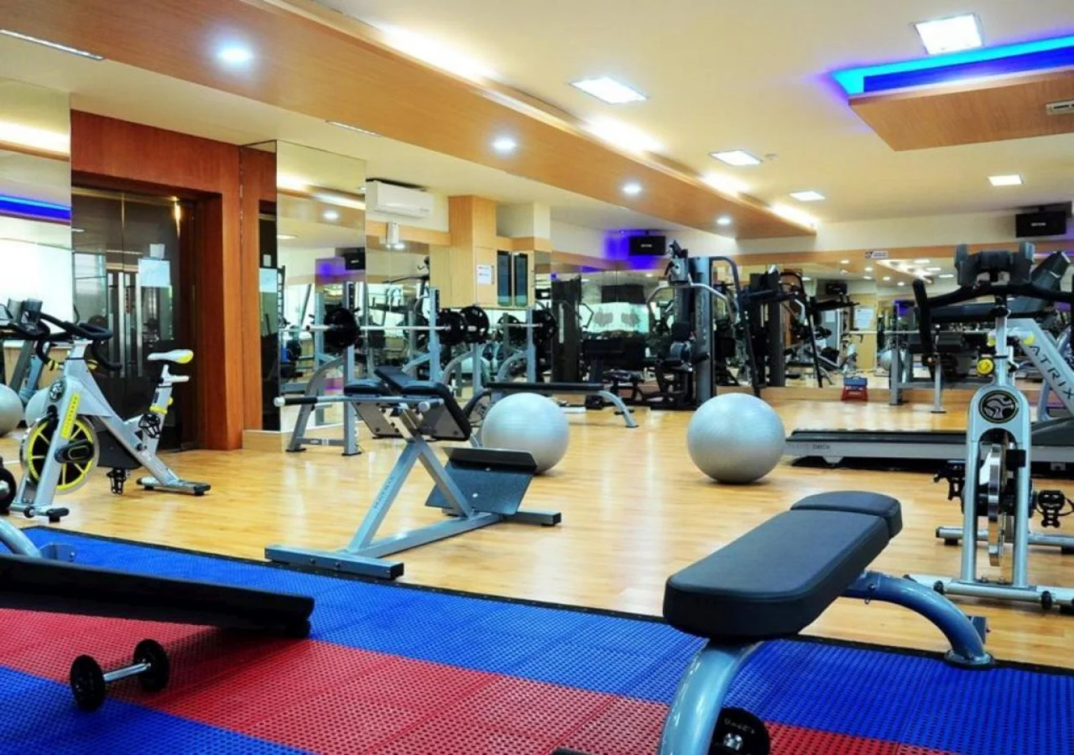 Horison Ultima Makassar