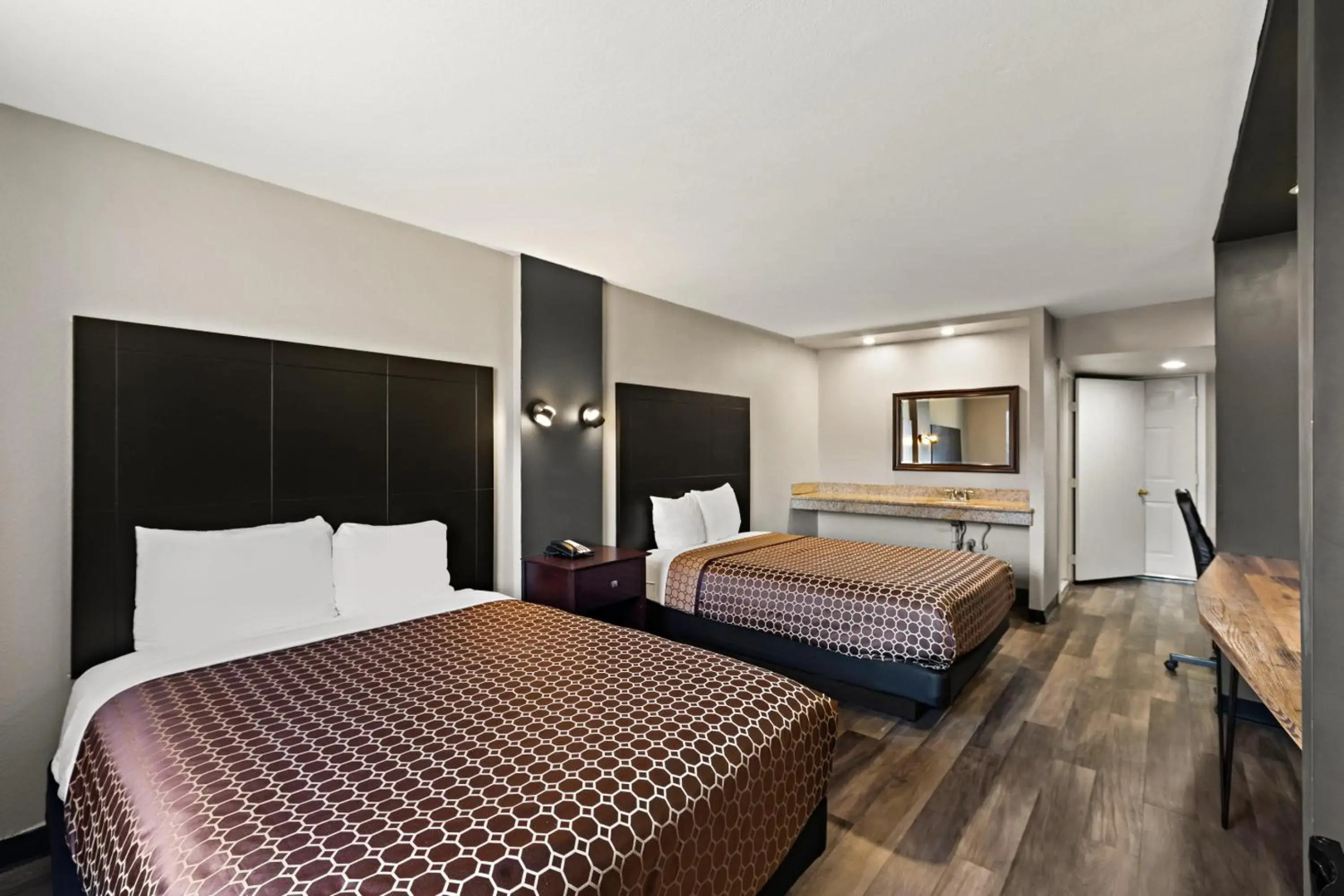 Rodeway Inn and Suites Austin