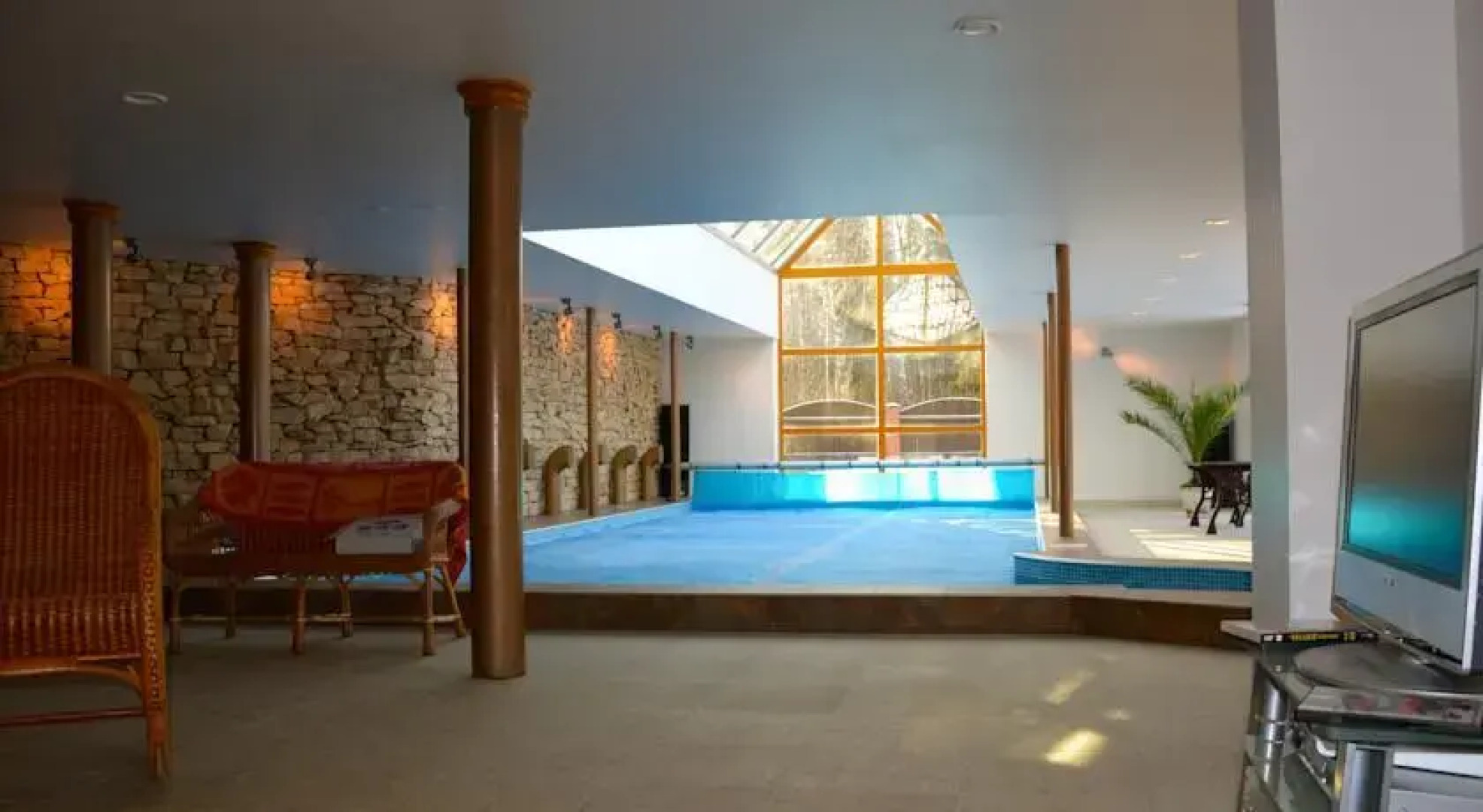 Deluxe Apartment with Pool and Sauna