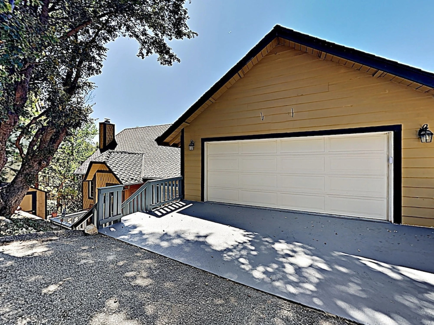 New Listing! Updated Lakeside Home Near Beach Club home