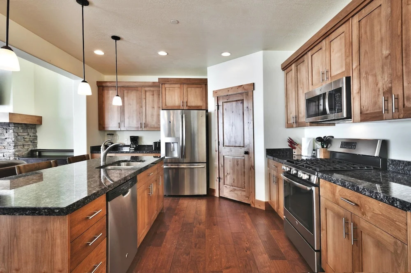 Parks Edge 1119 West Abigail by Blueswell