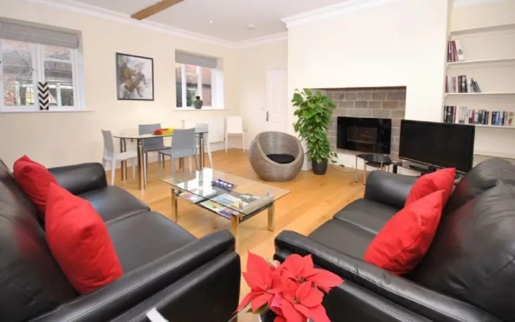 11 Angel Yard, Midhurst