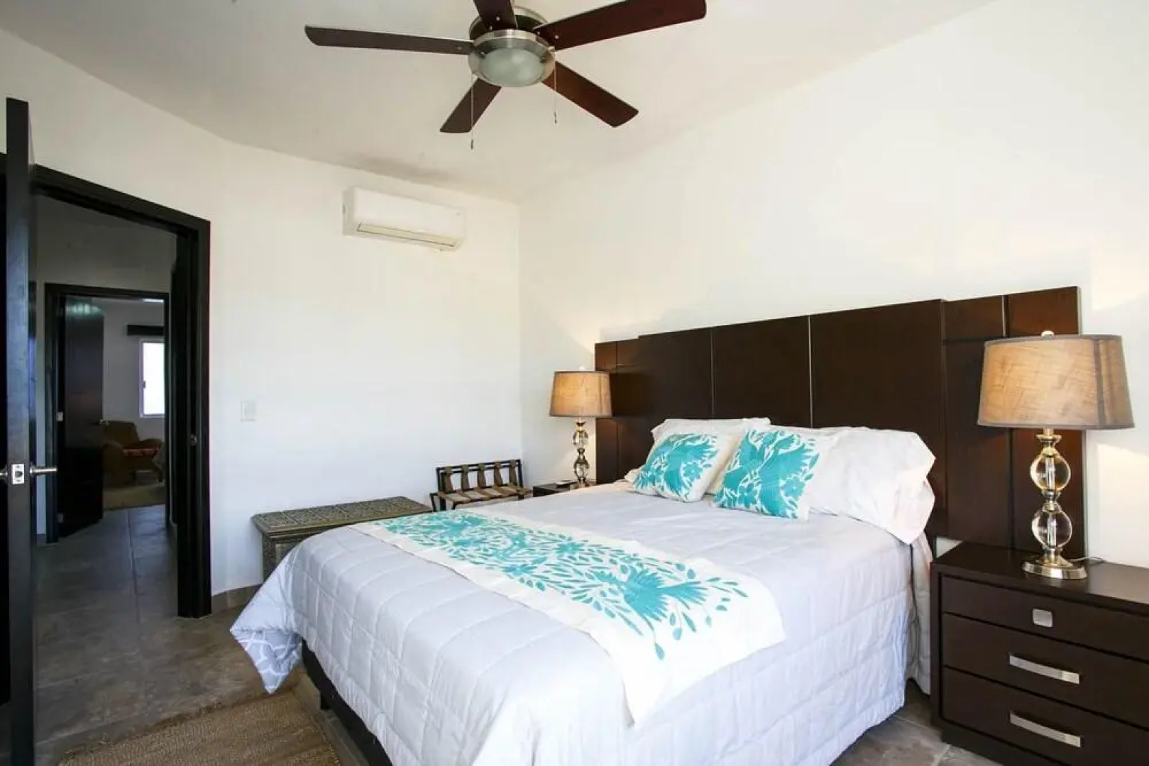 Los Amores 12 3 BR by Casago