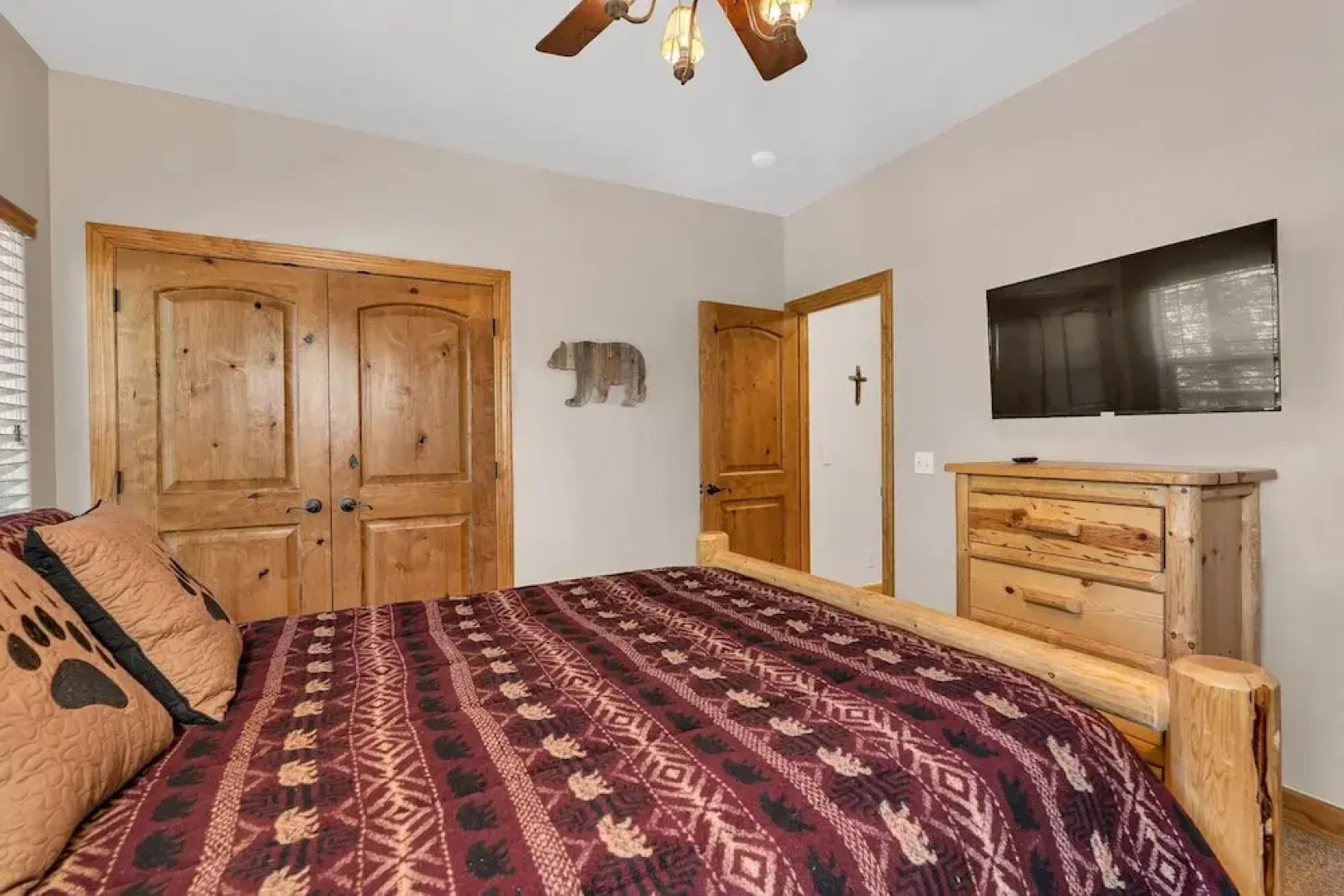 Timber Lodge - 5 Min to Shaver Lake!