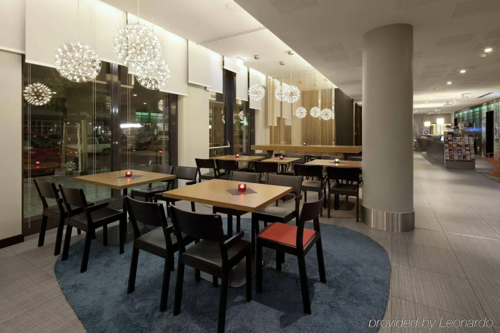 Отель Premier Inn Berlin Alexanderplatz