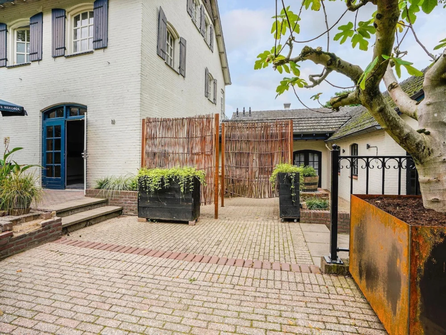 Holiday Home in Grubbenvorst by River Maas