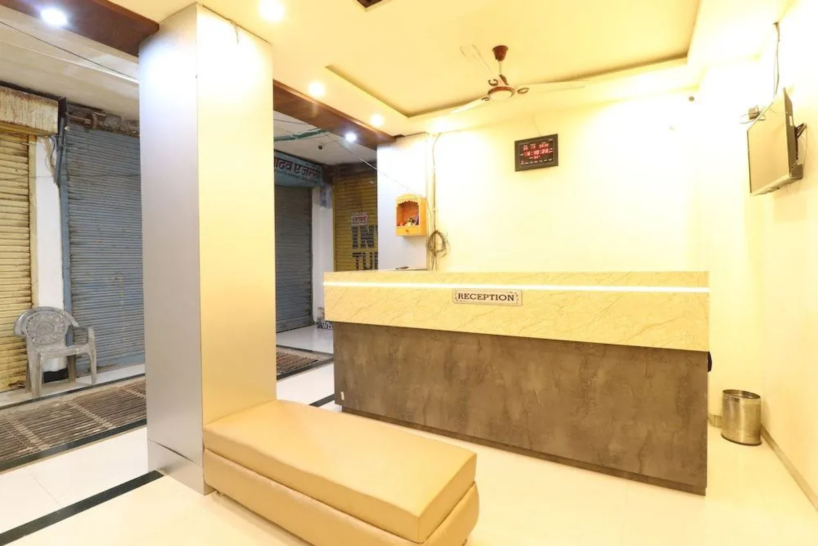 Oyo 47405 Comfort Inn