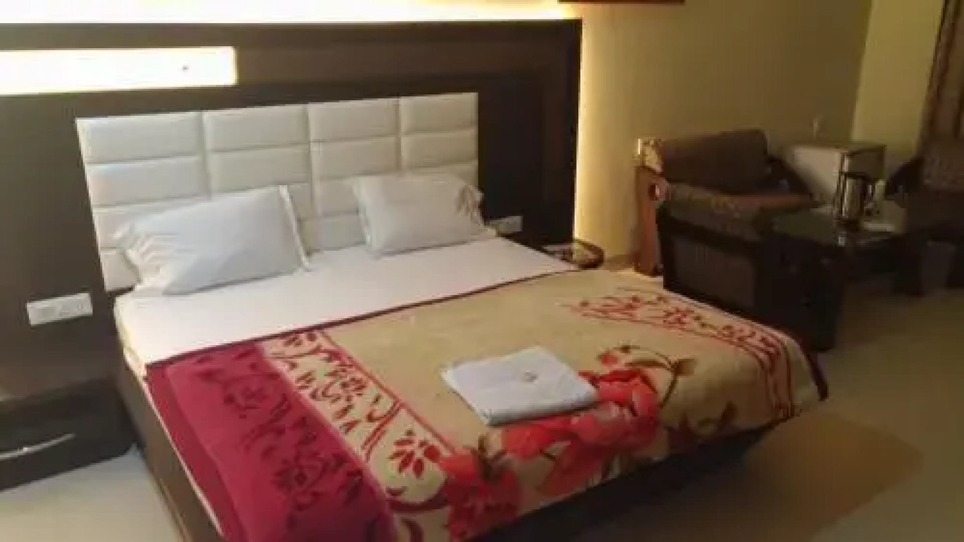 Harman Hotel And Restaurant