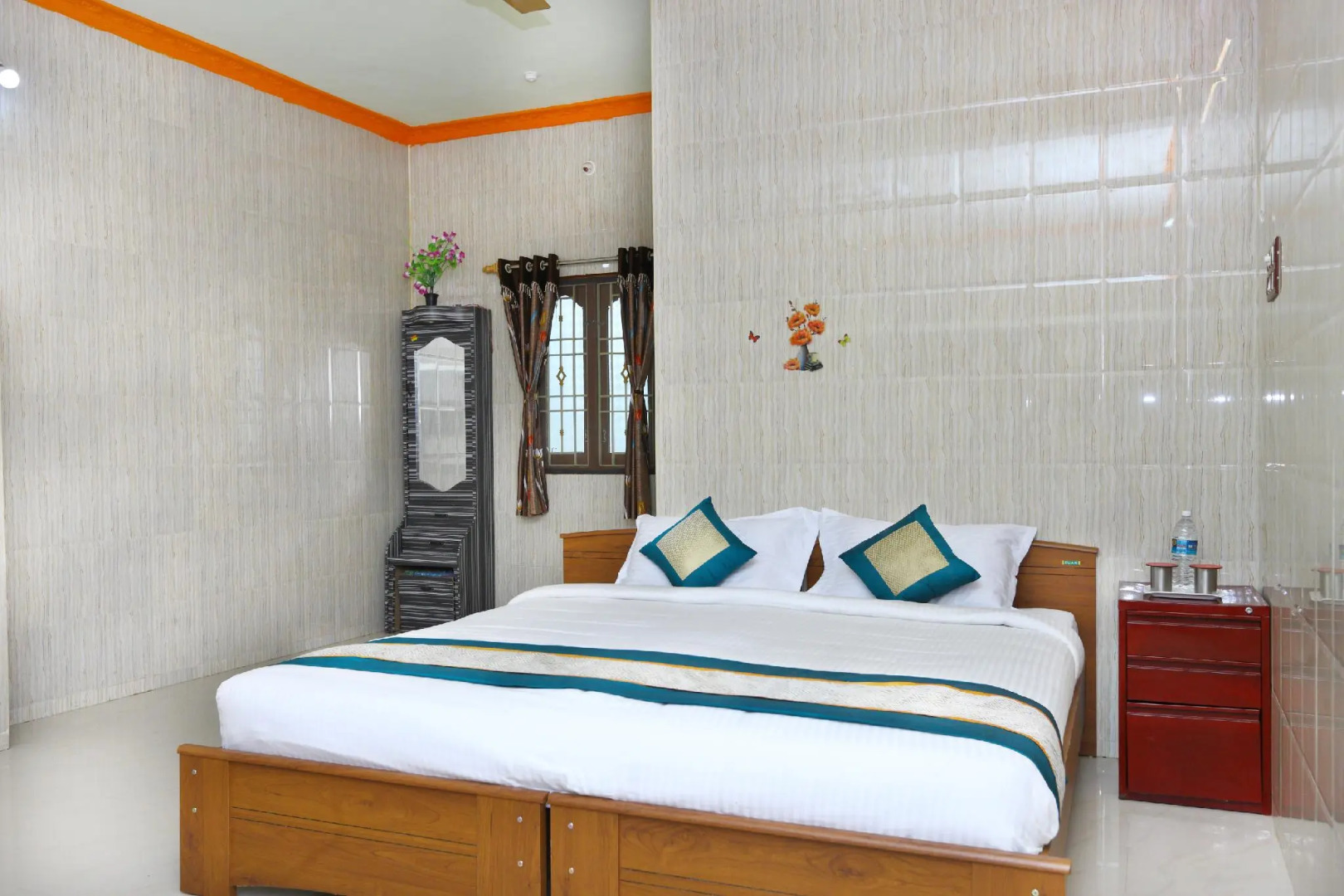 OYO 7747 SS Residency