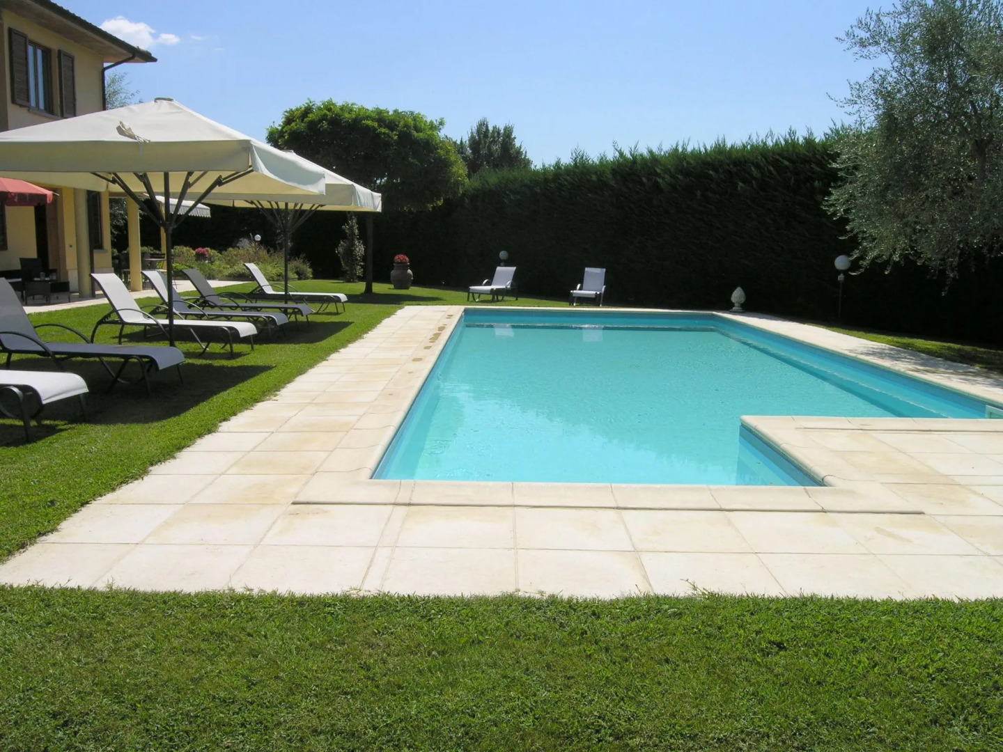 Villa in Tuscany With Private Pool & Views
