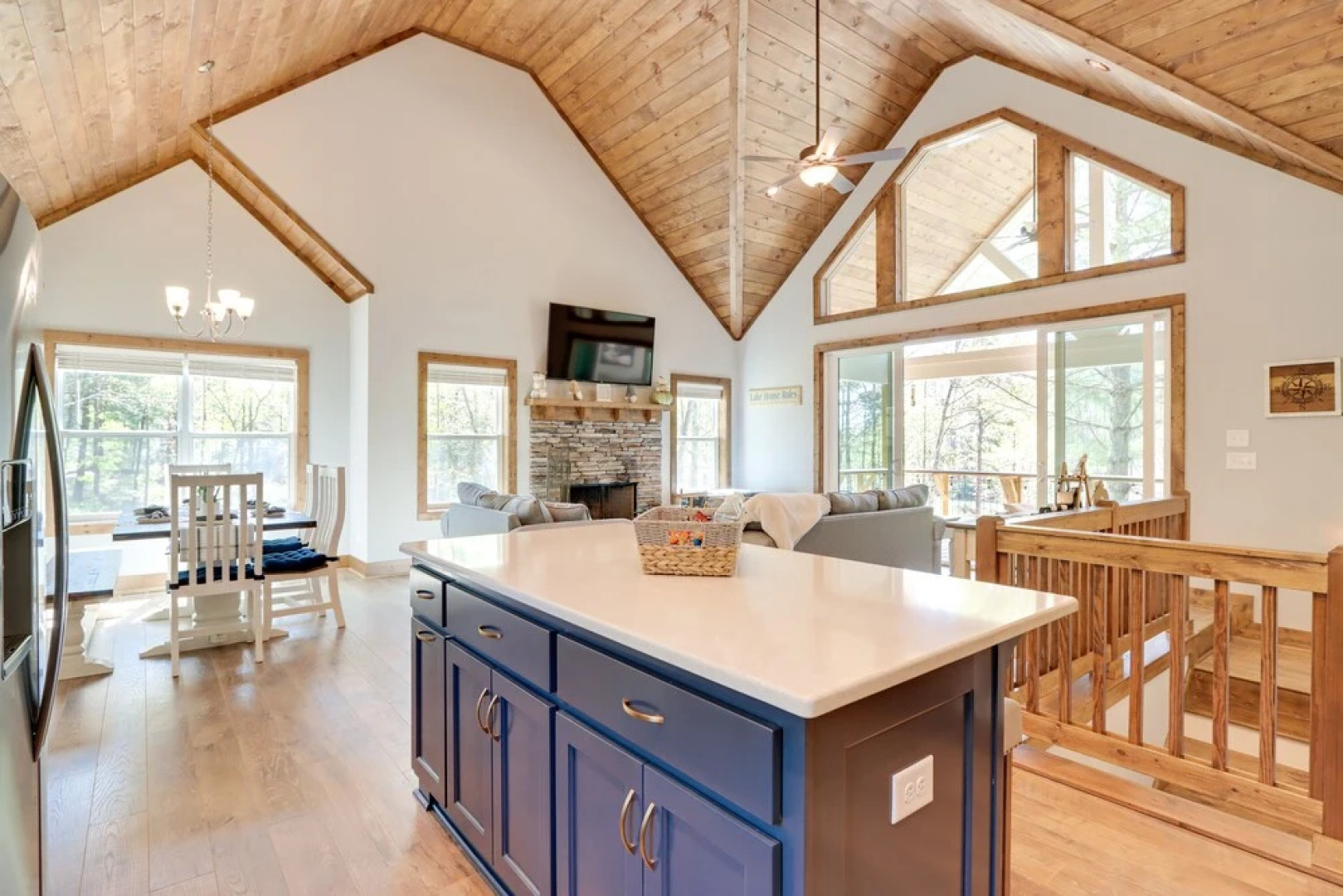 'lakeside Paradise' in Ellijay: Hot Tub, Fire Pit