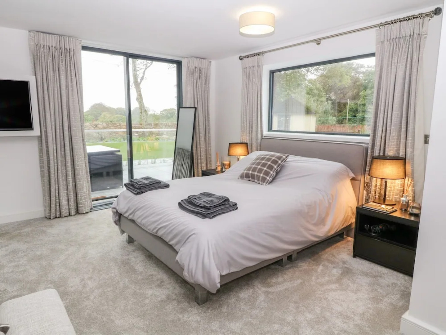 Dafarn Newydd Studio