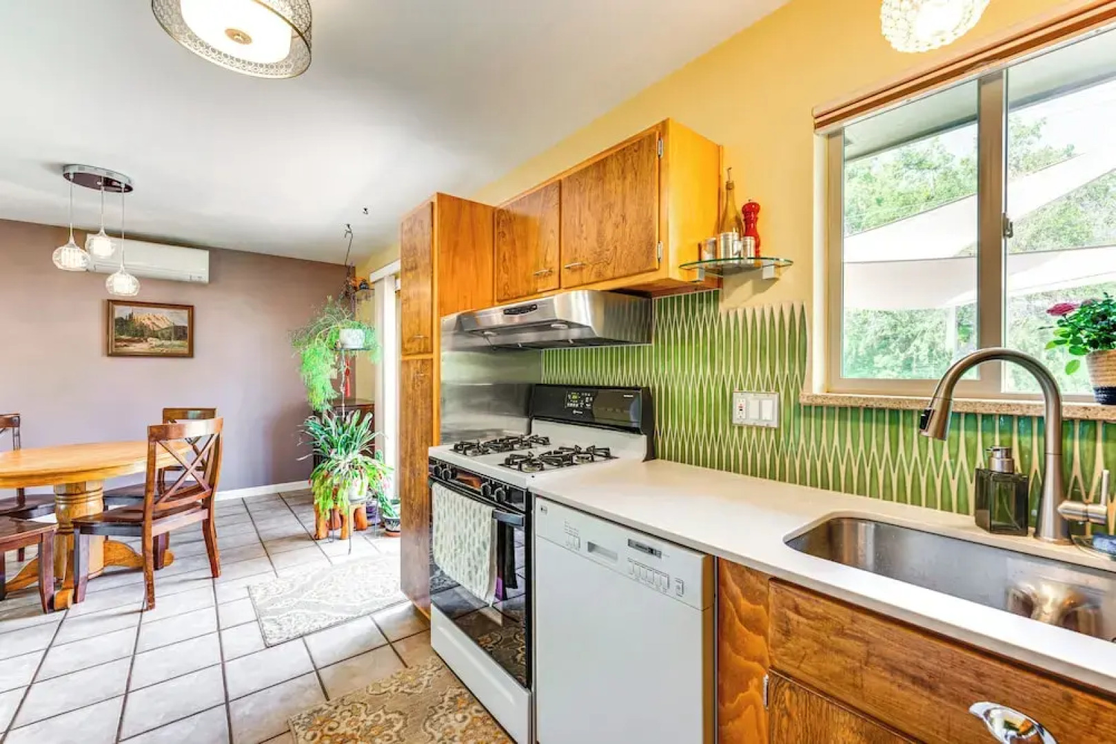 < 1 Mi to CU Boulder: Home w/ Fenced Yard!