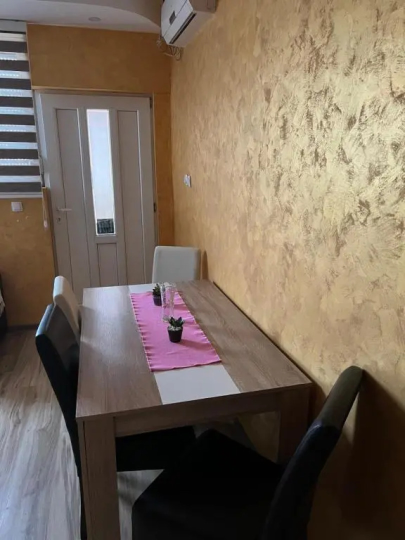 Apartments Vila Brzi & Beka