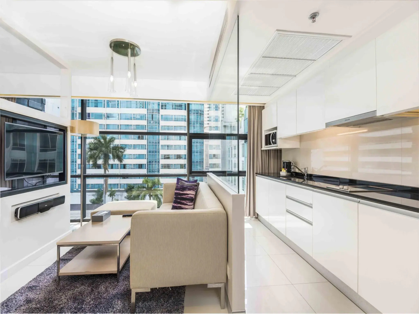 Отель Maitria Sukhumvit 18 Bangkok – A Chatrium Collection