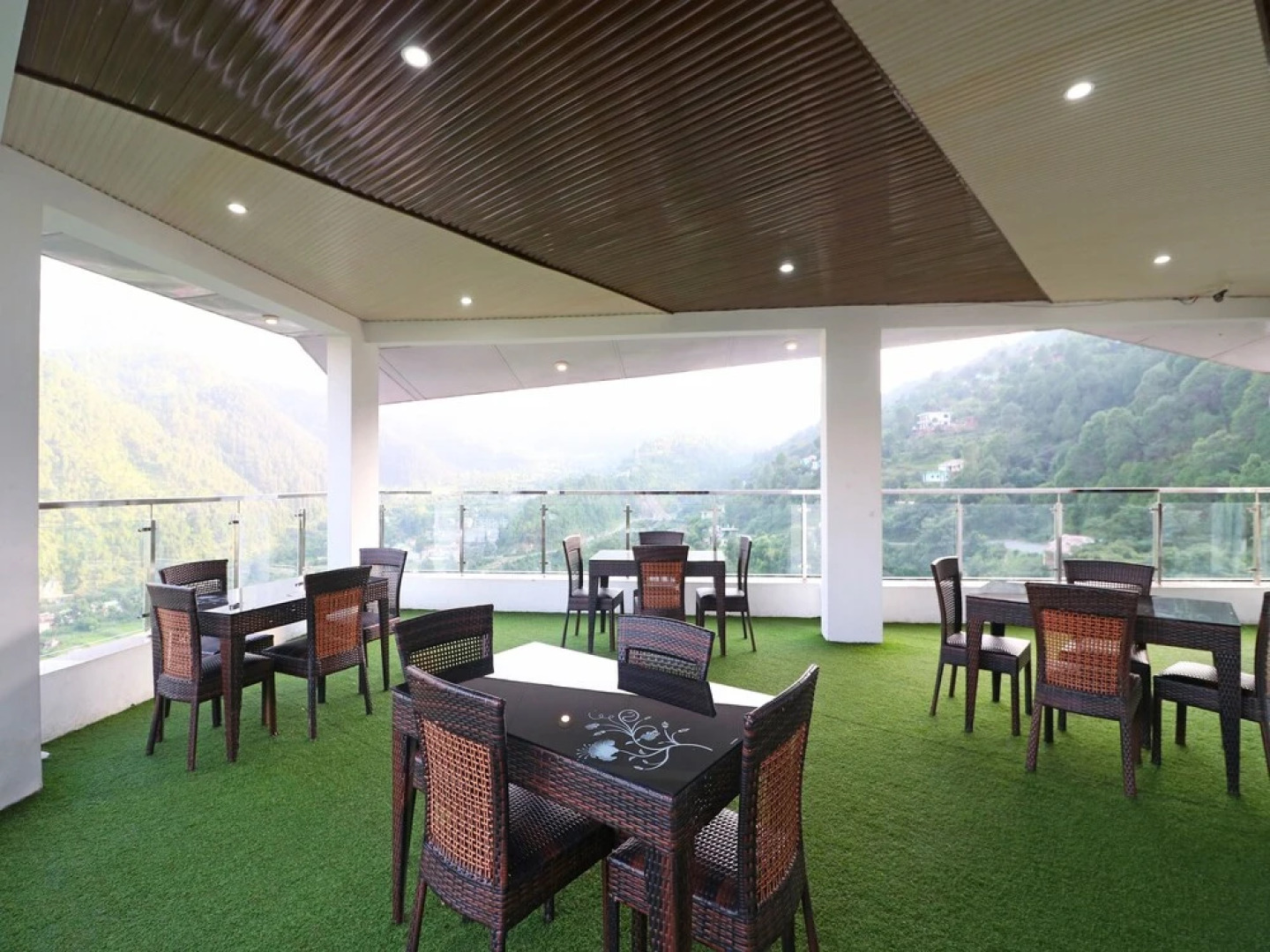 OYO 9407 Hotel Anjukul