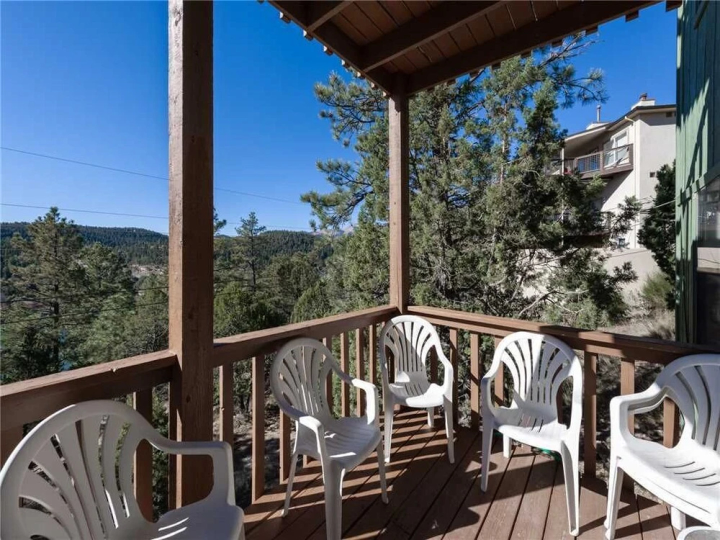 Sierra Lake Vista - Four Bedroom Cabin with Hot Tub