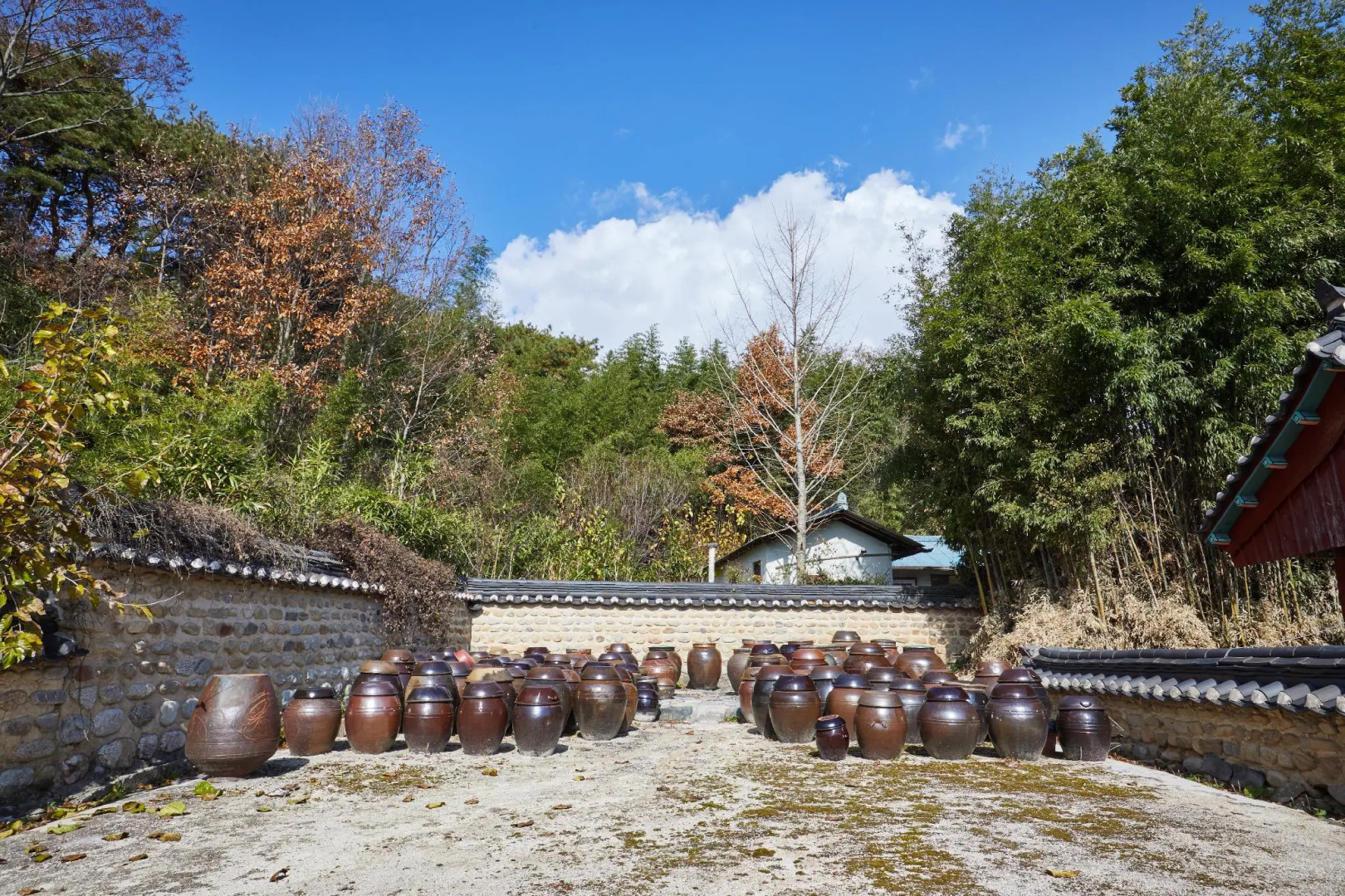 Geochang Choongsindang Donggae Jeongon Gotek