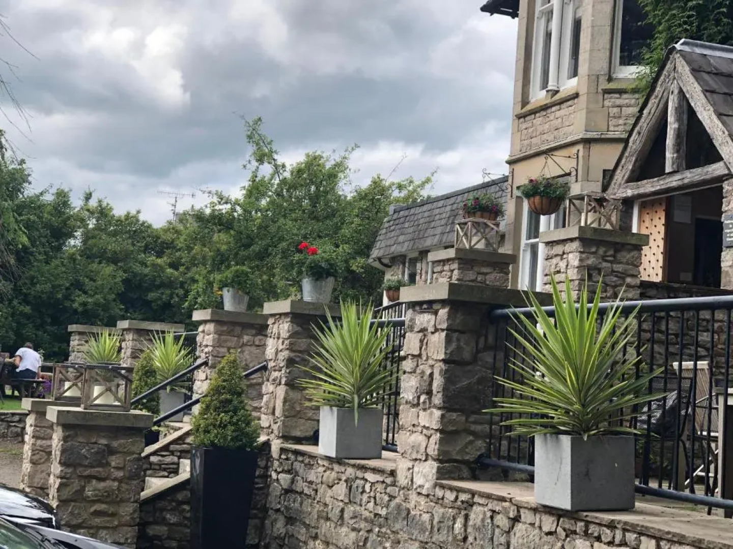 Romneys Apartments and Suites