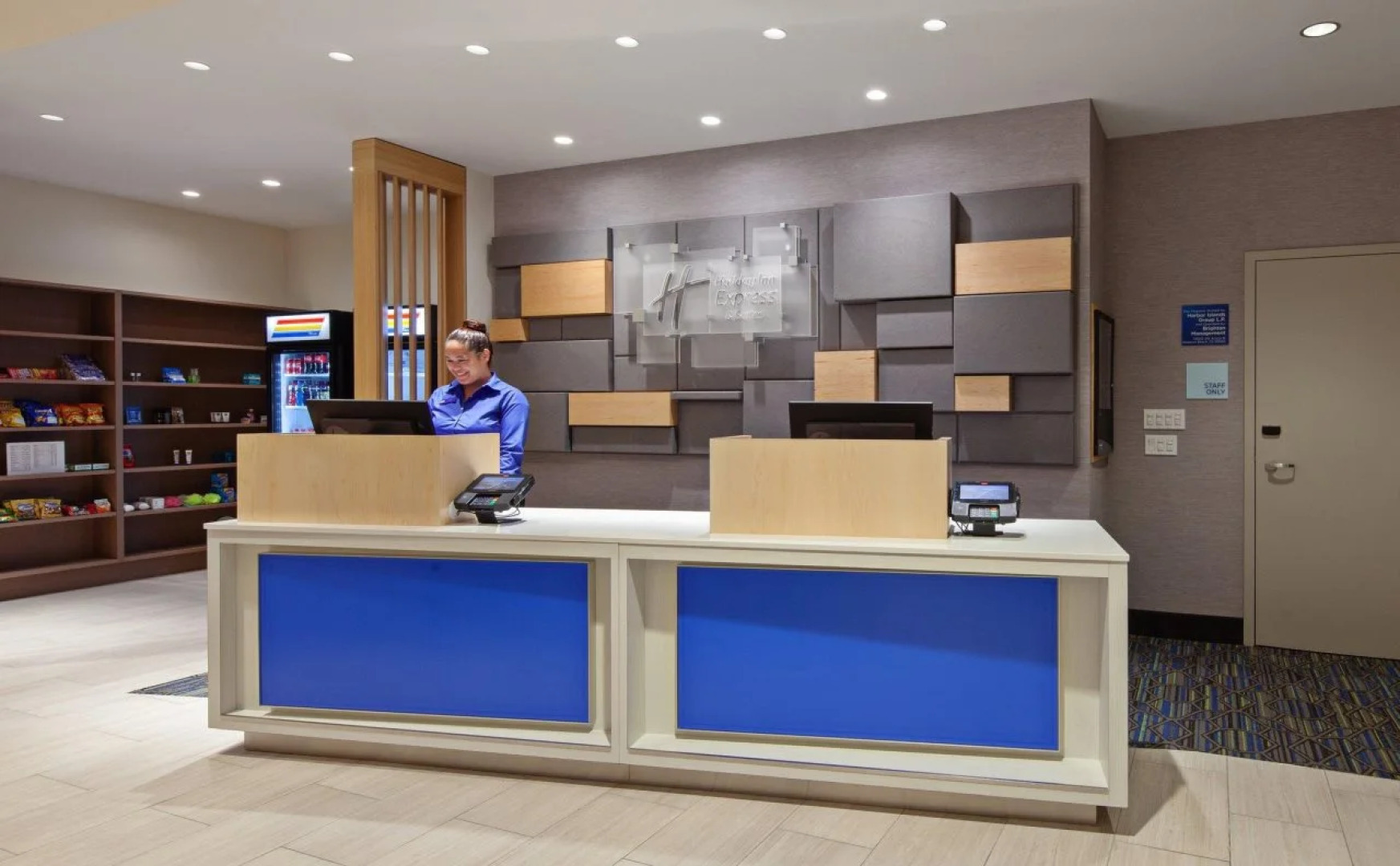 Holiday Inn Express Hotel & Suites Ventura by IHG