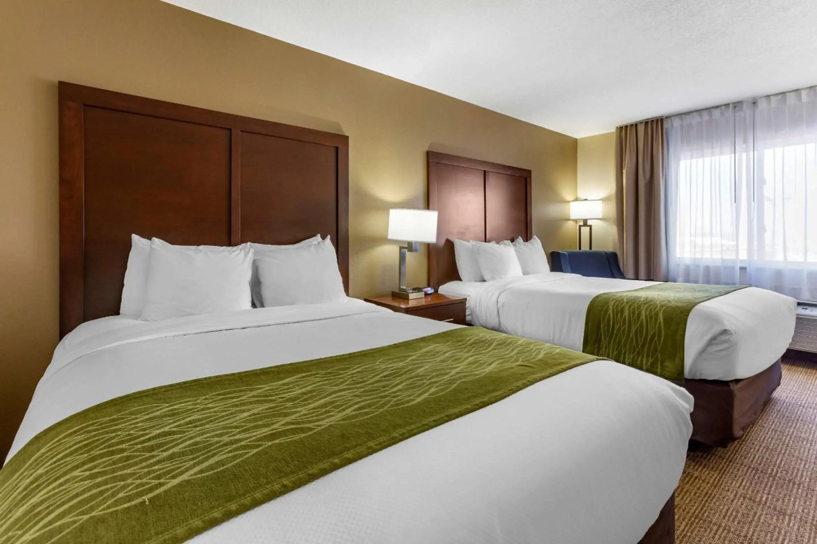 Comfort Inn & Suites Alameda at Albuquerque Balloon Fiesta Park