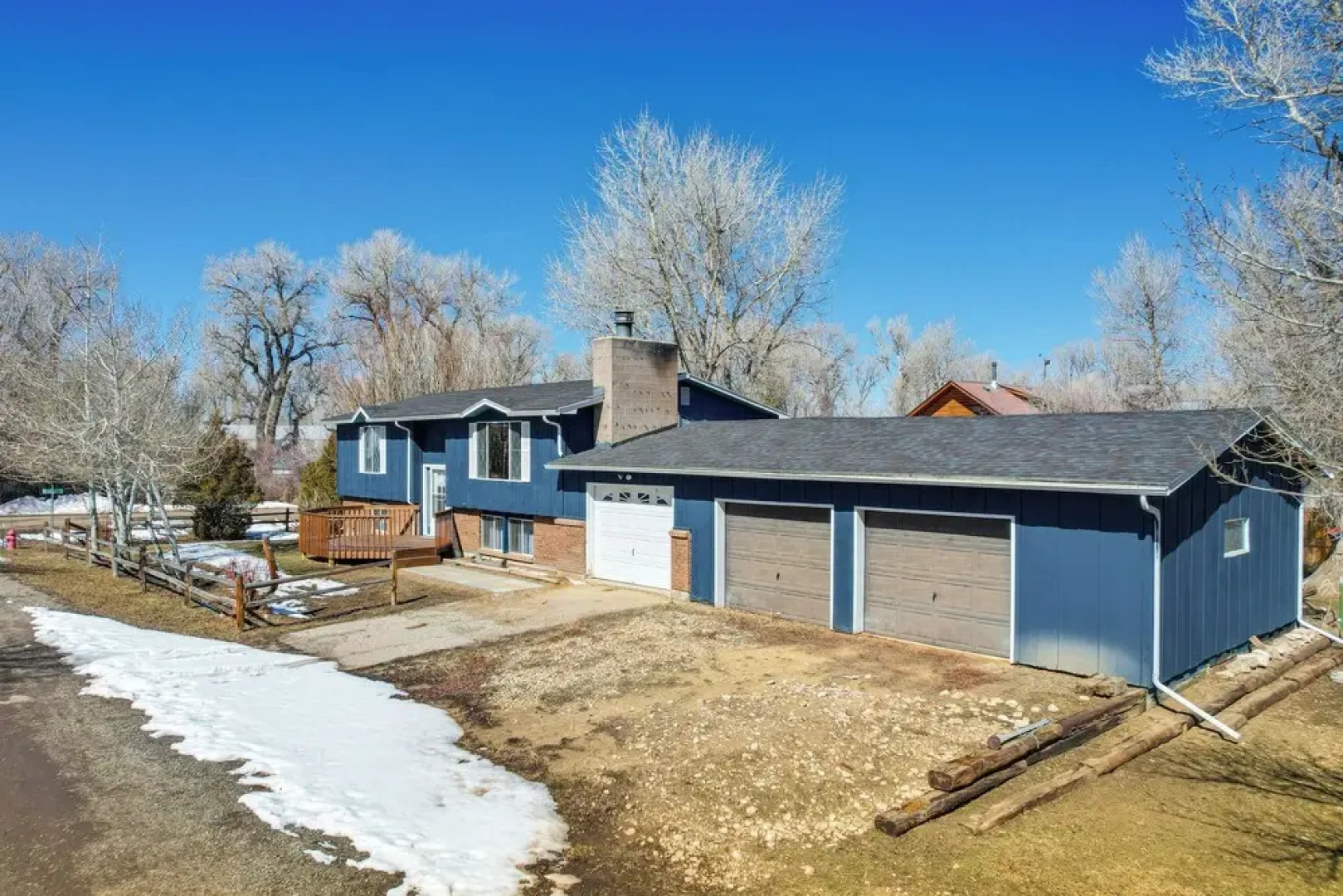 Charming Elk Mountain Home: Hunt, Hike & Fish!