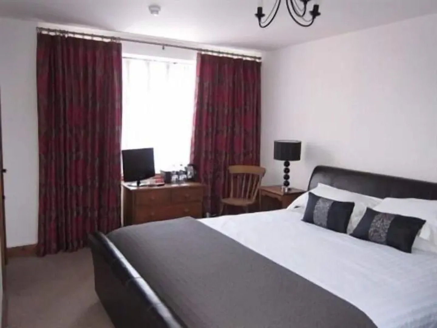 The Bull On The Green