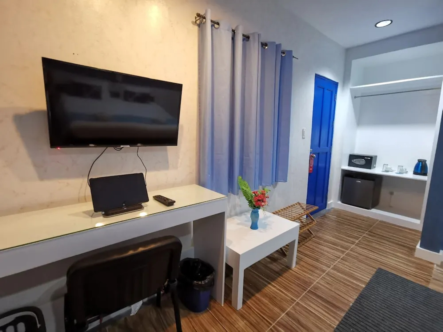 Pescadores Suites Moalboal