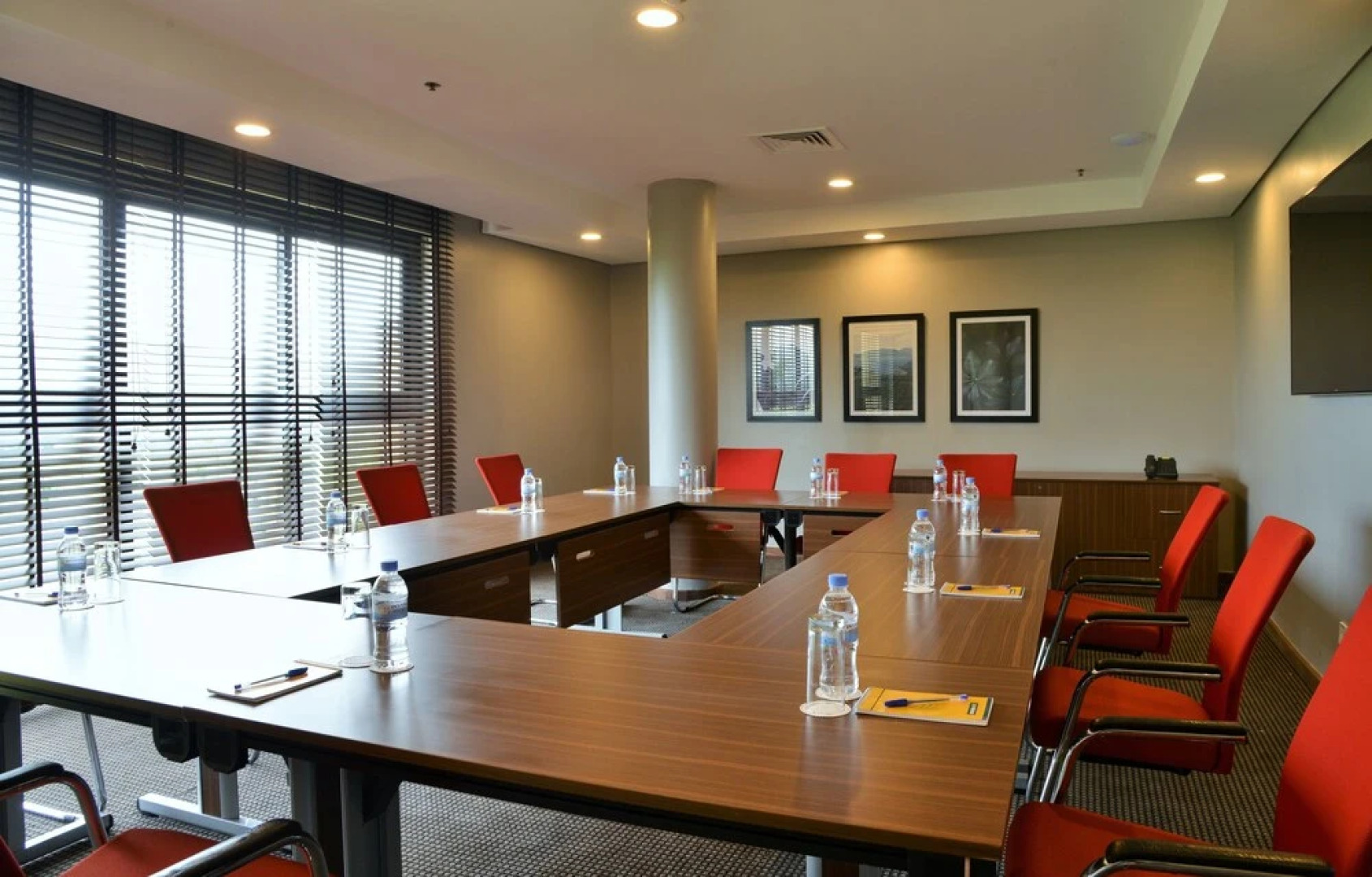 Mantis EPIC Hotel & Suites