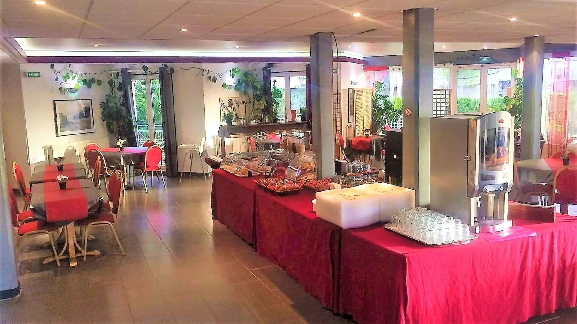 Kyriad Saint Fargeau Ponthierry Apollonia