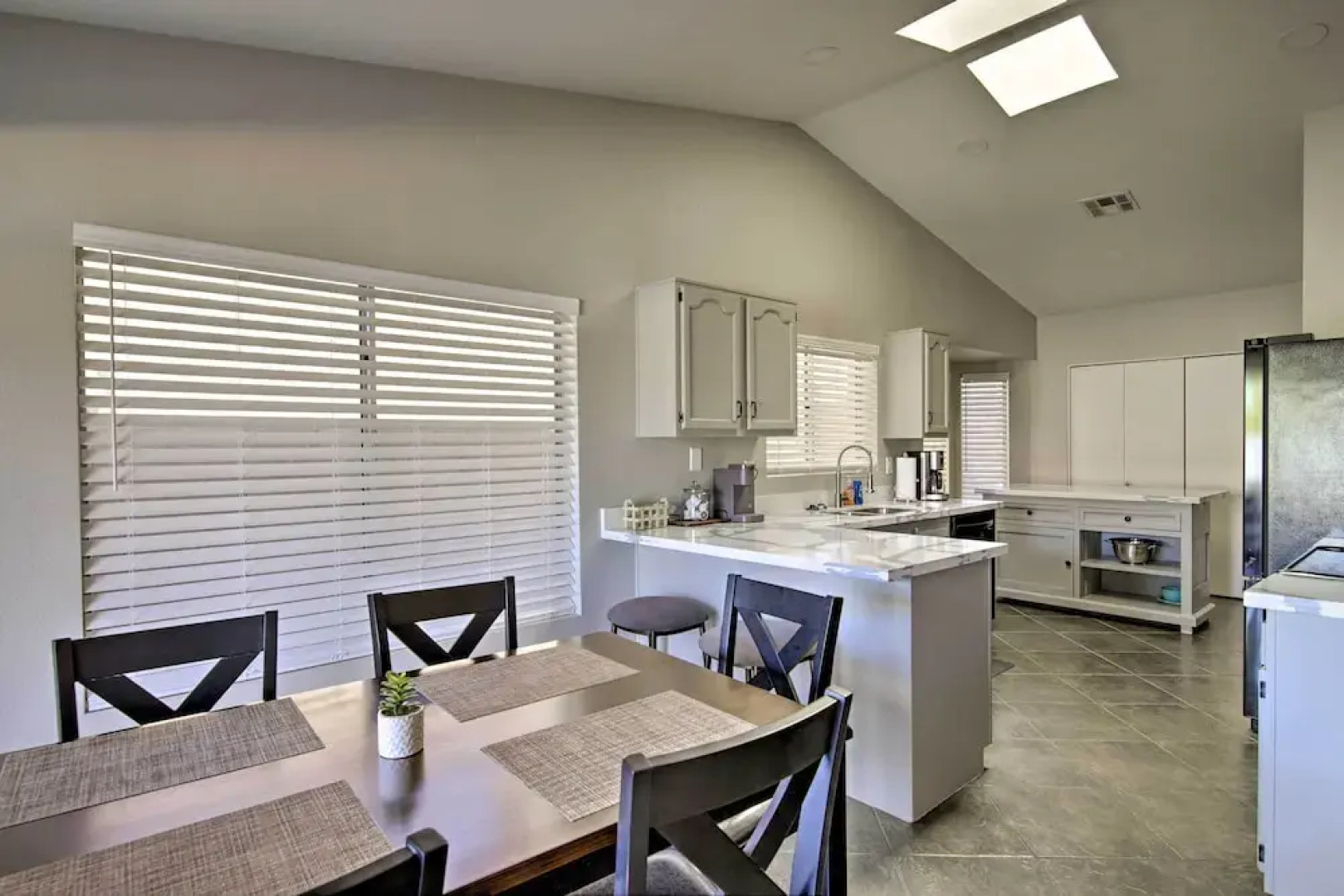 Gilbert Home w/ Private Pool & Putting Green!