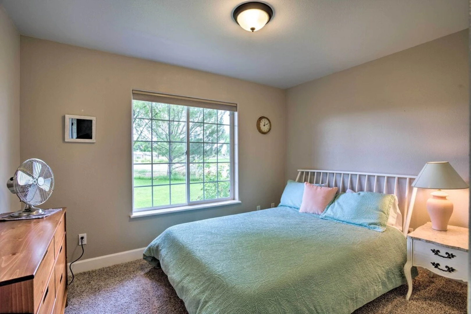 Home w/ Grill ~ 4 Miles to CO National Monument!