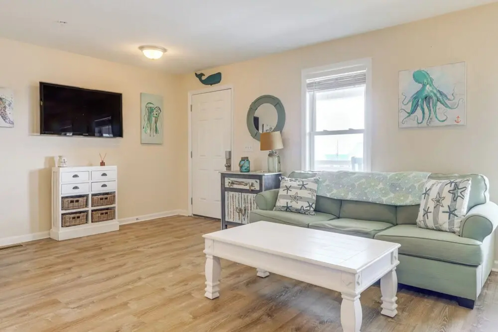 Walk to Beach: Family-friendly Surf City Condo!