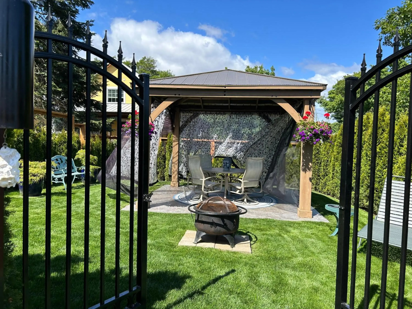 Seagull Studio Vacation Guest Suite