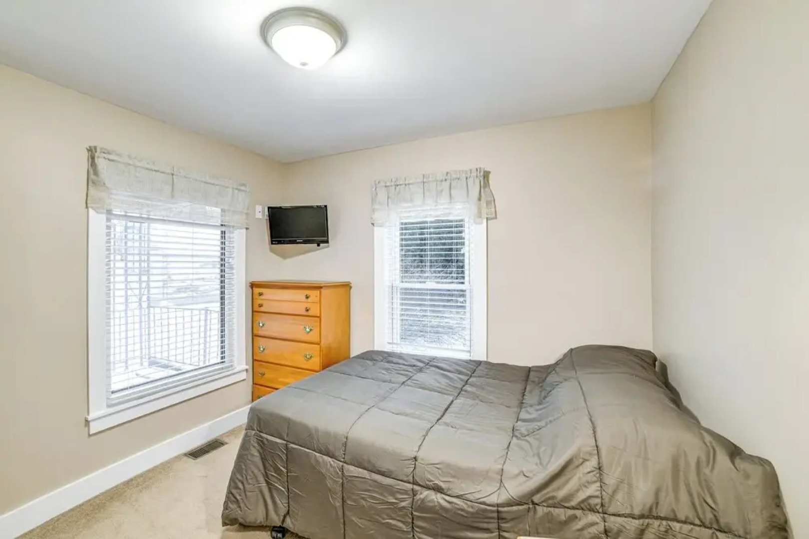 Near Hiking & Skiing: Cozy Home in Cortland!