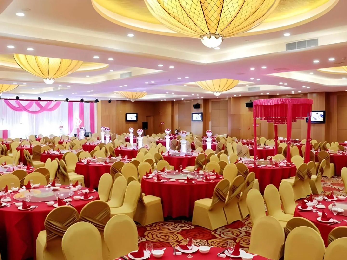 The Grand Plaza Hotel