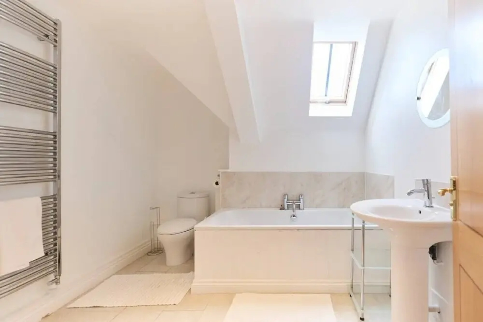 The Bourton-on-the-water Place - Lovely 5bdr House With Parking + Garden