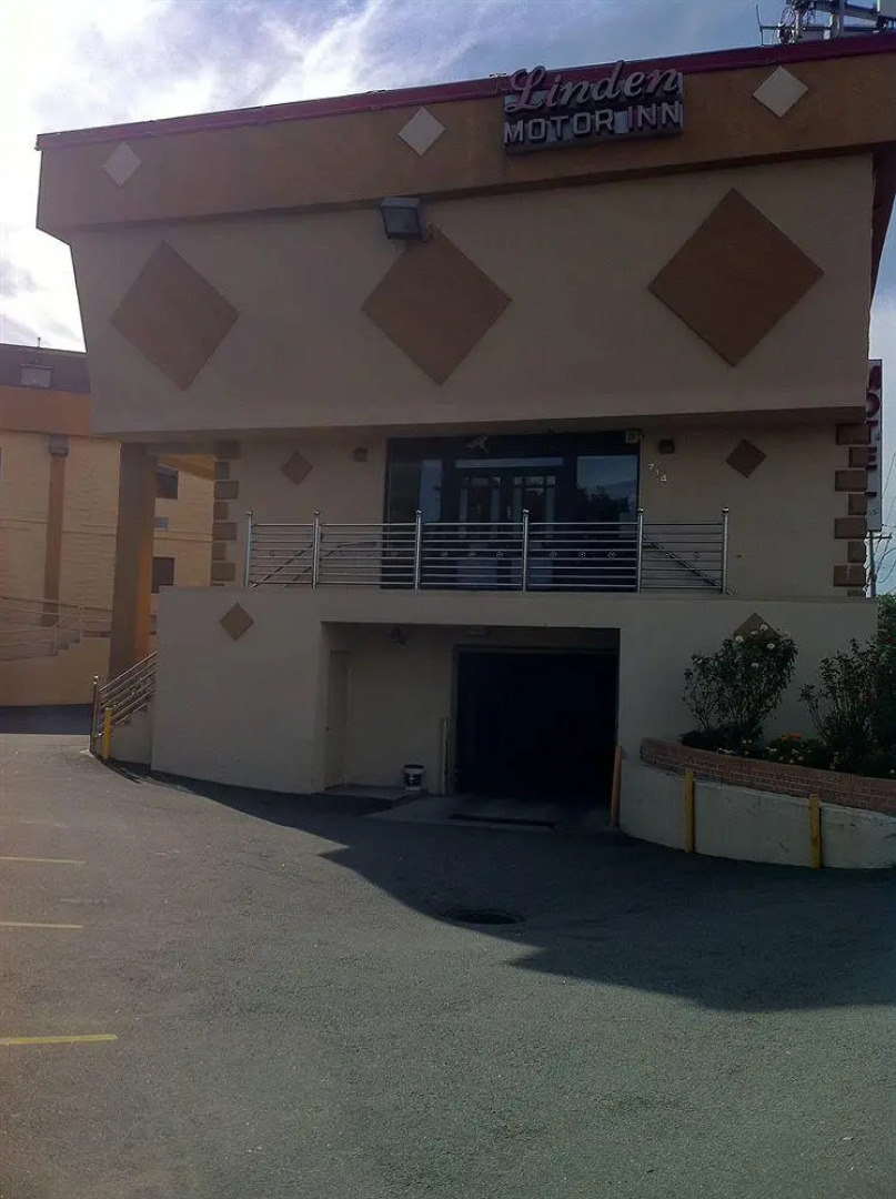 Linden Motor Inn