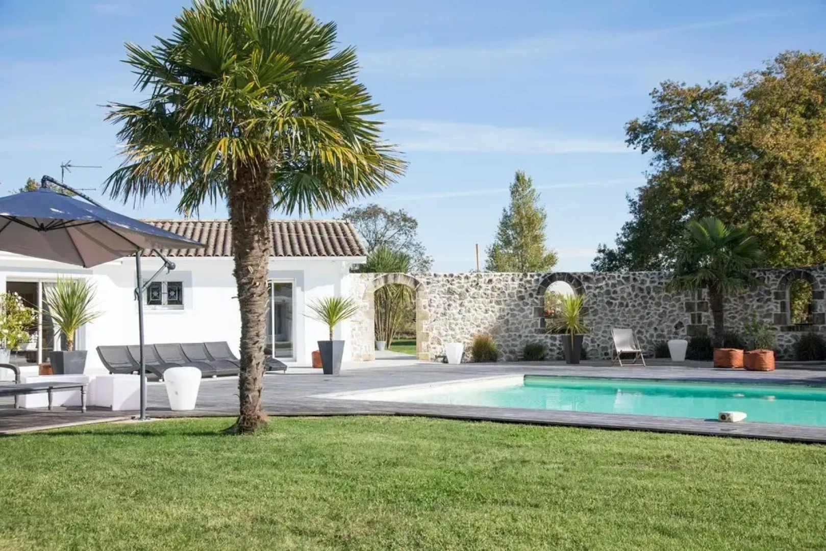Villa With 5 Bedrooms in Saint-germain-d'esteuil, With Private Pool, Enclosed Garden and Wifi - 20 km From the Beach