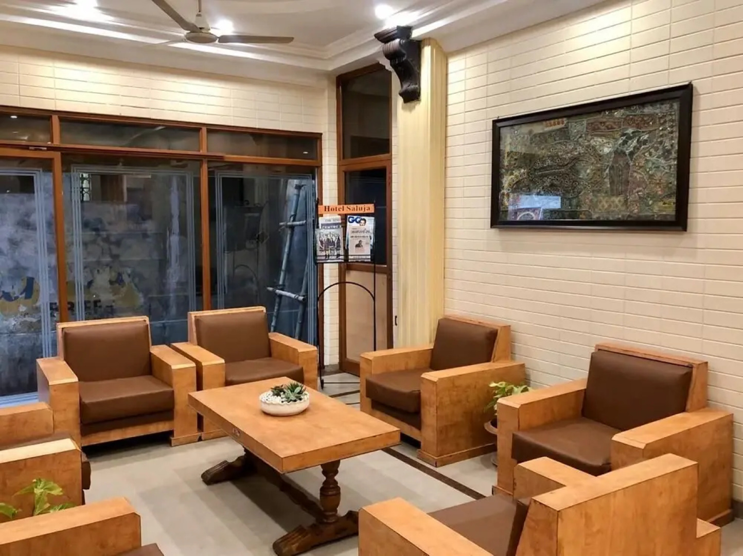 Hotel Saluja