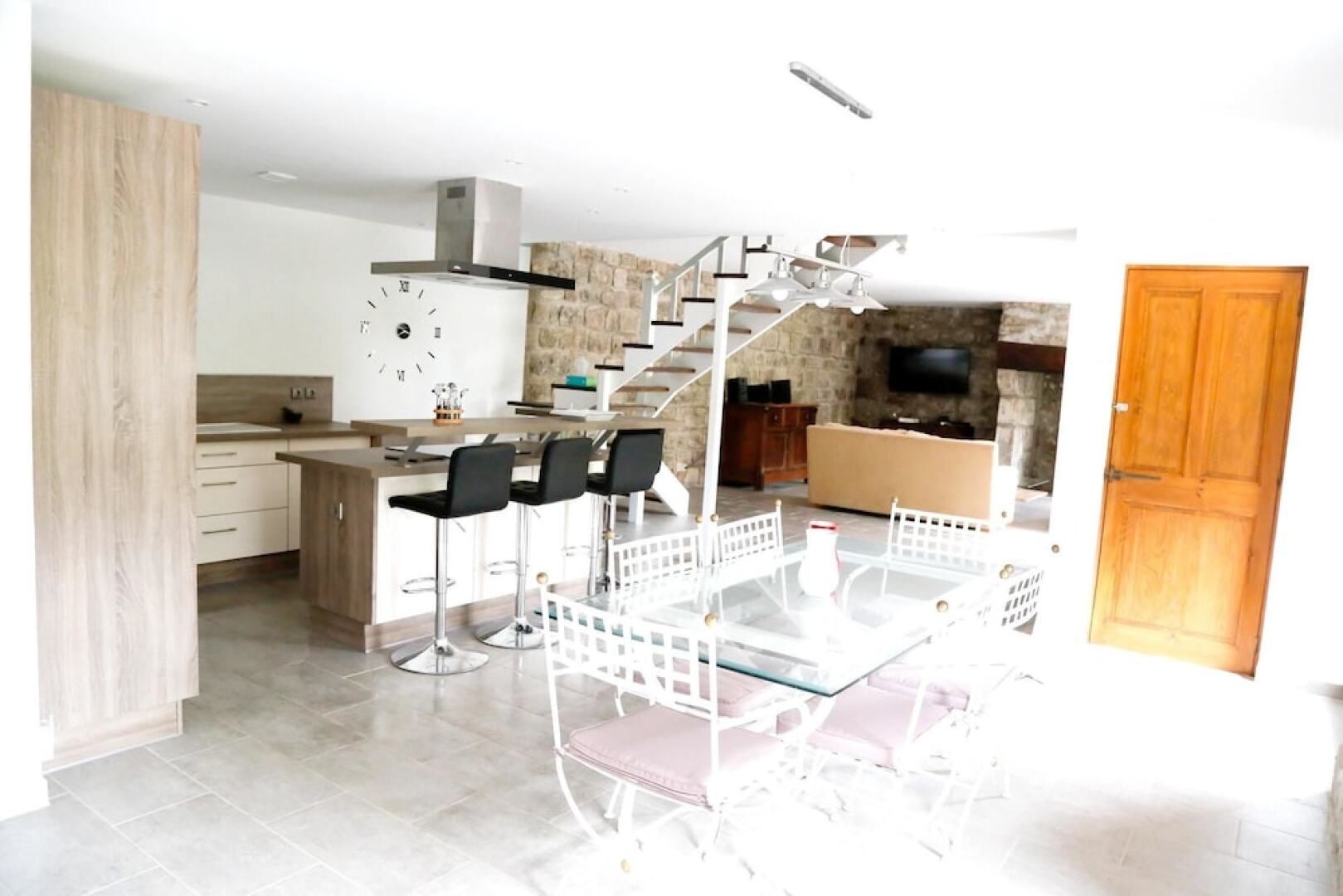 House With 3 Bedrooms in Usclades-et-rieutord, With Wonderful Lake Vie