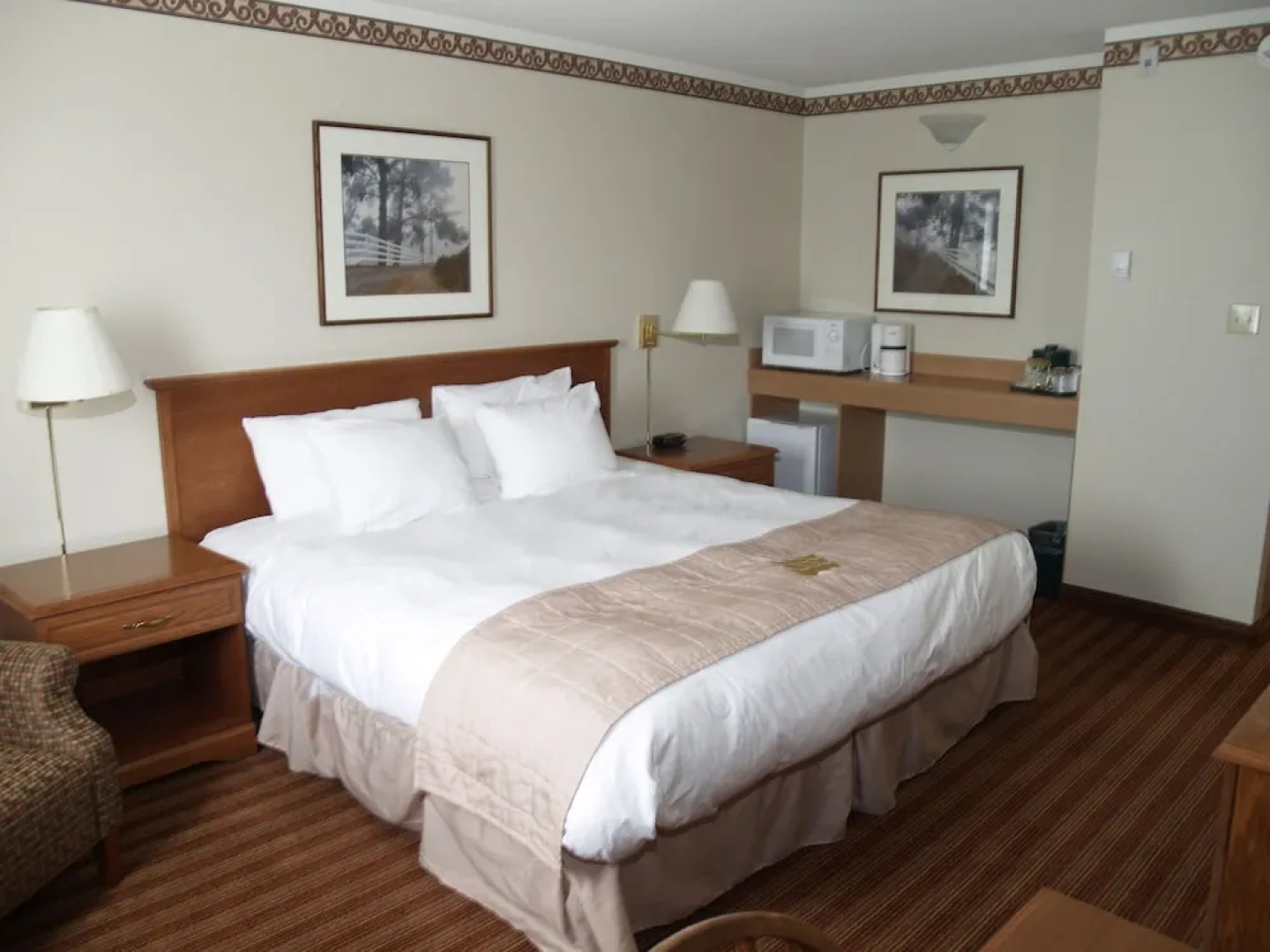 Lakeview Inns & Suites - Brandon