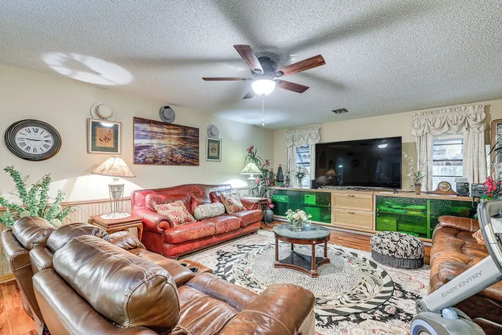 Spacious Brandon Home: 10 Mi to Downtown Tampa!
