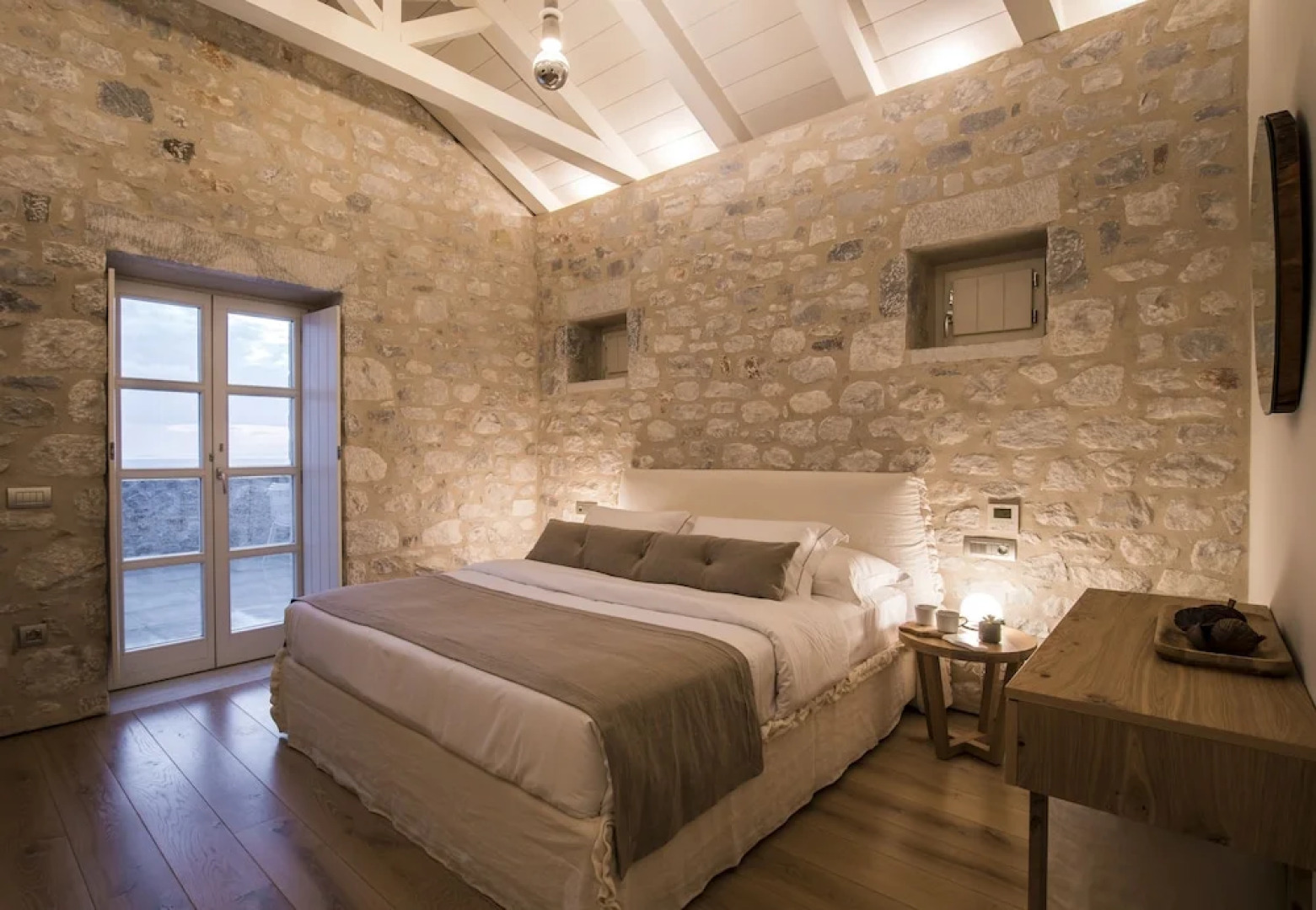 Bassa Maina Villas & Suites