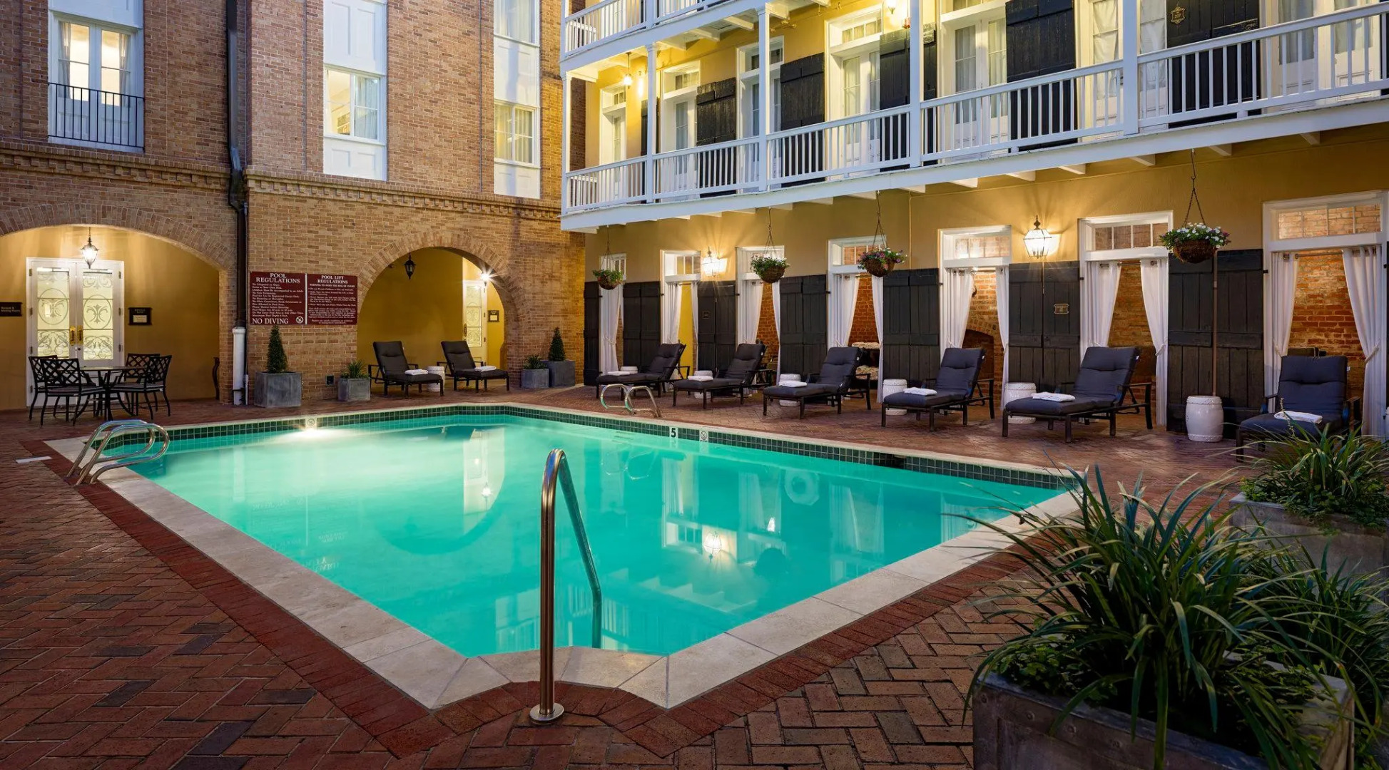 Holiday Inn FRENCH QUARTER-CHATEAU LEMOYNE by IHG